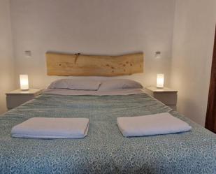 Bedroom of House or chalet to share in Margalef  with Furnished, Oven and Washing machine