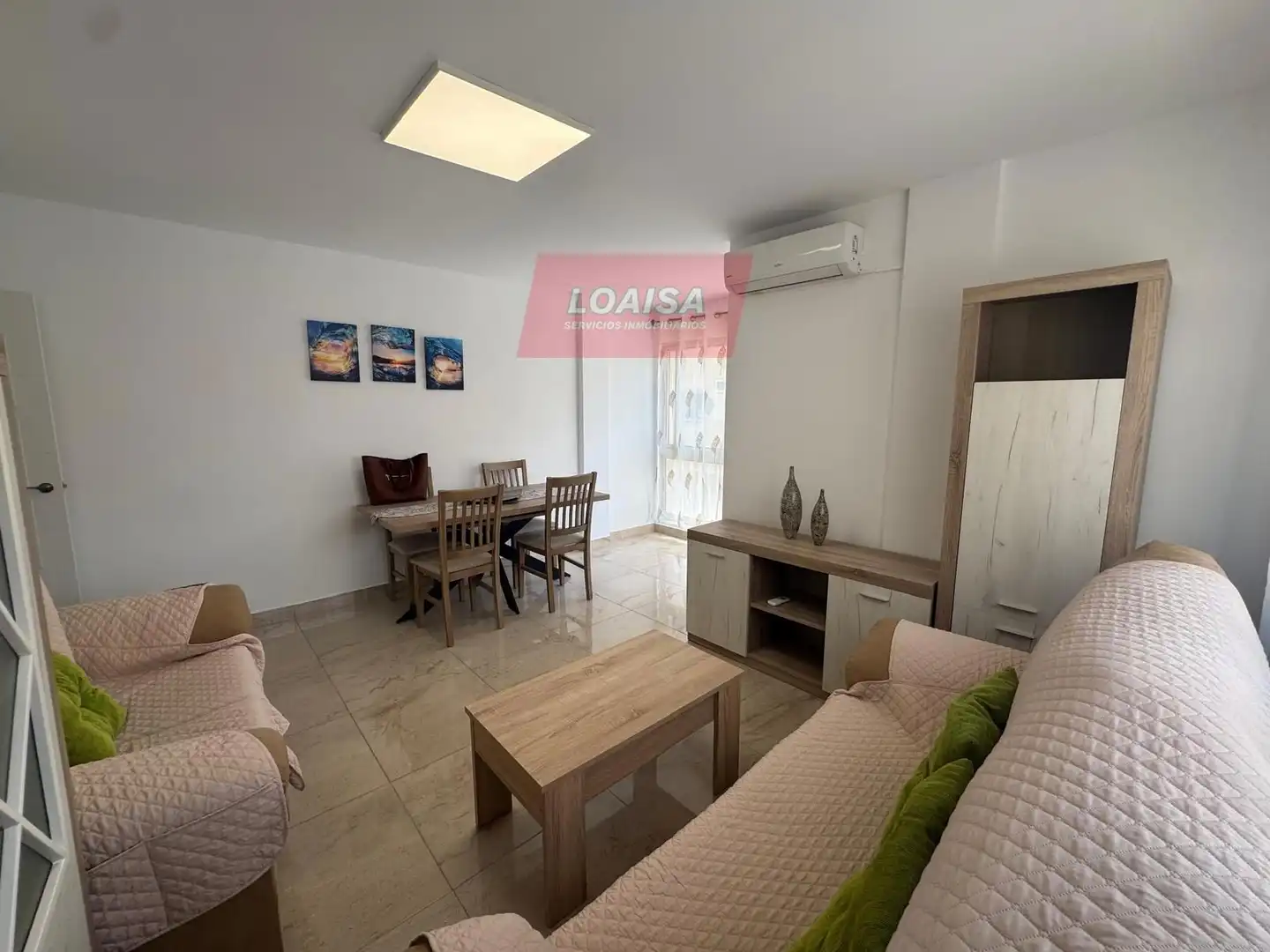 Sala d'estar de Pis en venda en Garrucha amb Aire condicionat, Terrassa i Moblat