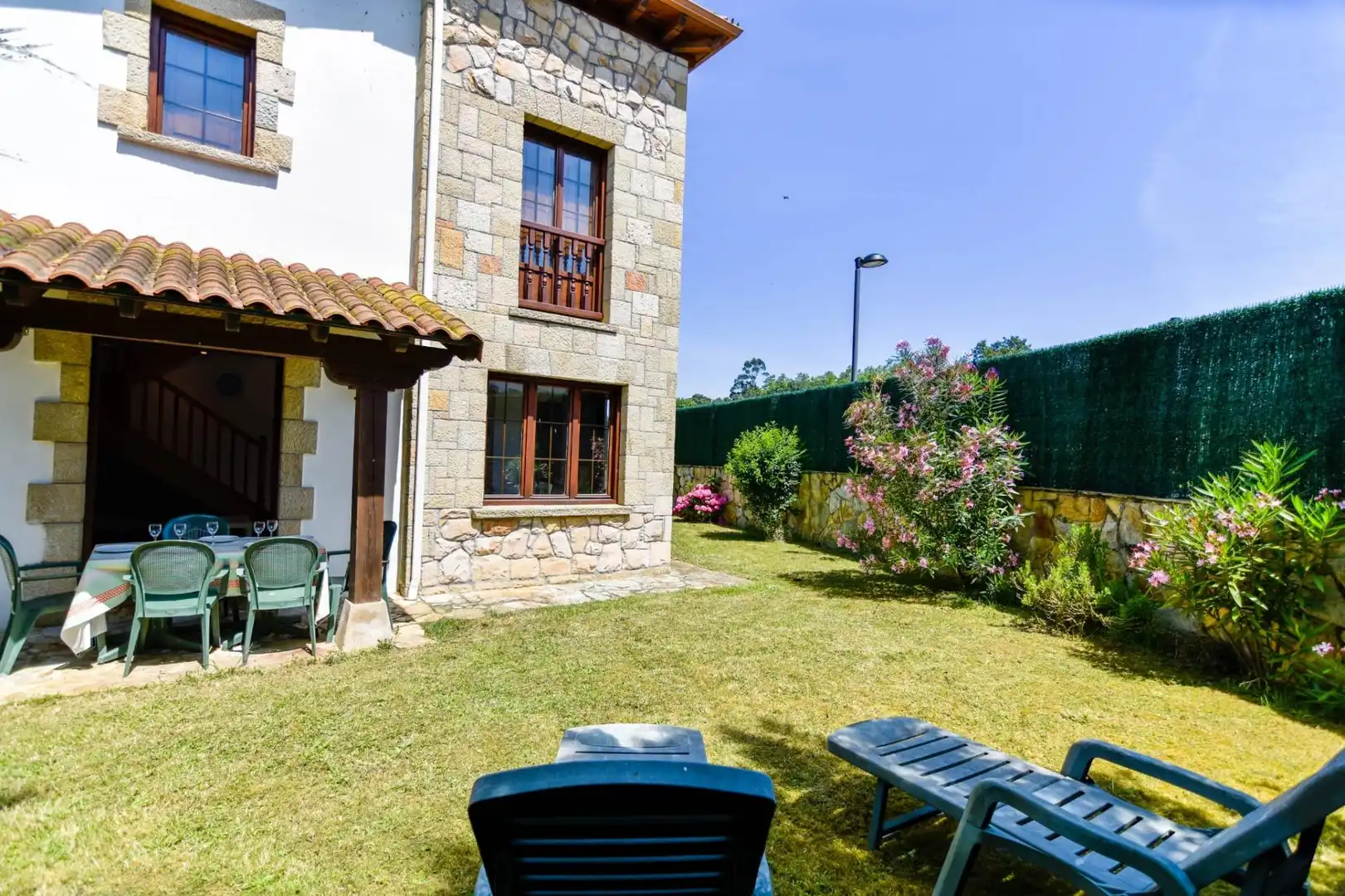 Jardí de Casa adosada en venda en Ribamontán al Monte amb Calefacció, Jardí privat i Terrassa