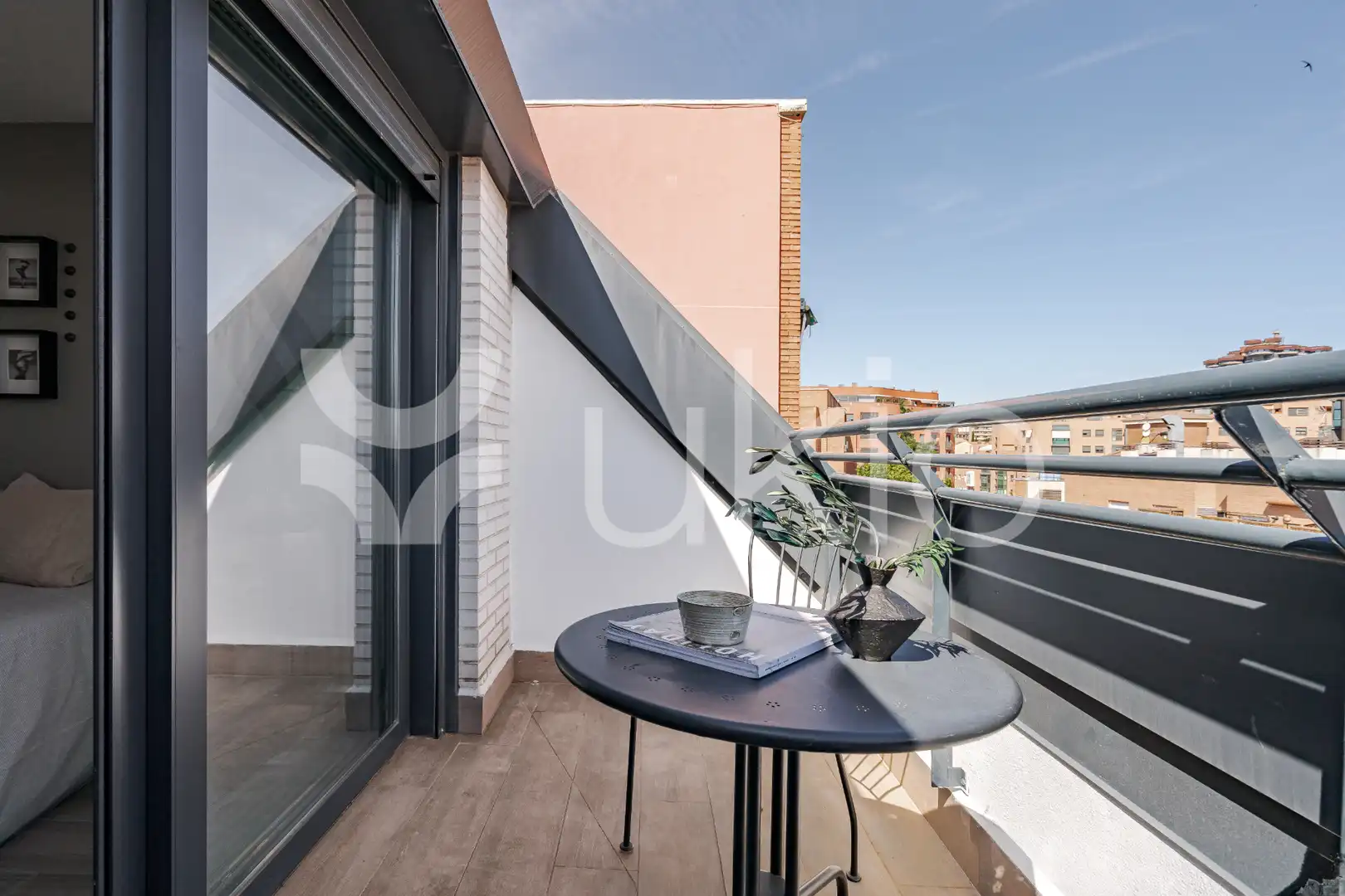 Terrassa de Apartament de lloguer en Madrid amb Calefacció, Terrassa i Moblat