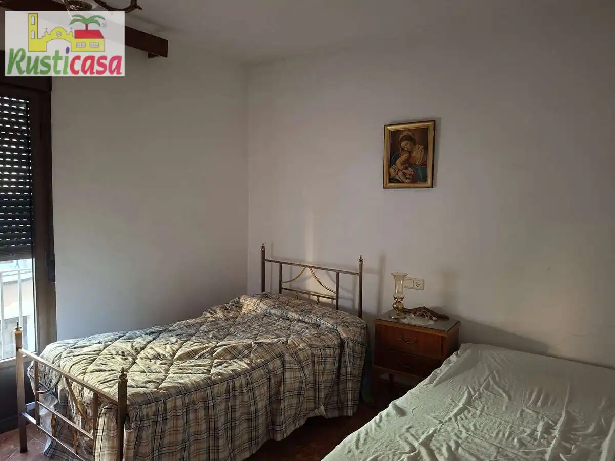 Dormitori de Casa o xalet en venda en Bailén amb Terrassa, Moblat i Balcó