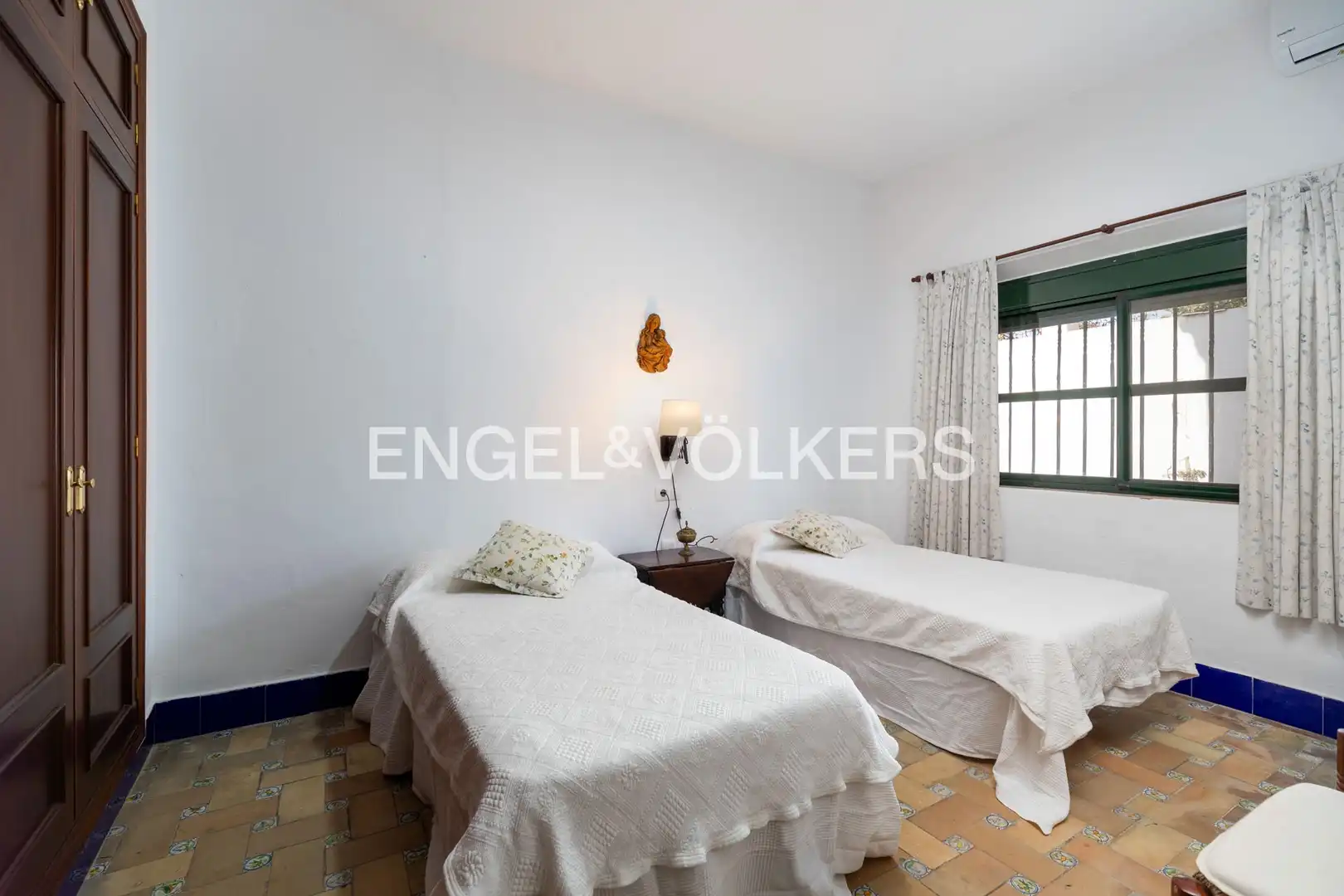 Bedroom of Houses for sale in Sanlúcar de Barrameda  with Air Conditioner, Heating and Private garden