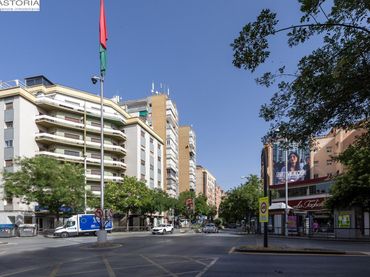 Pis amb balcó en venda a Camino de Ronda