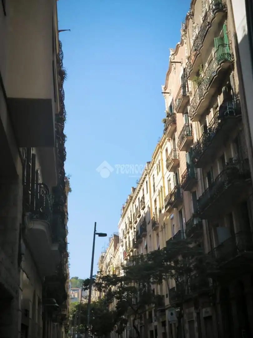 Pis amb ascensor en venda a Sants - Montjuïc, imagen 2