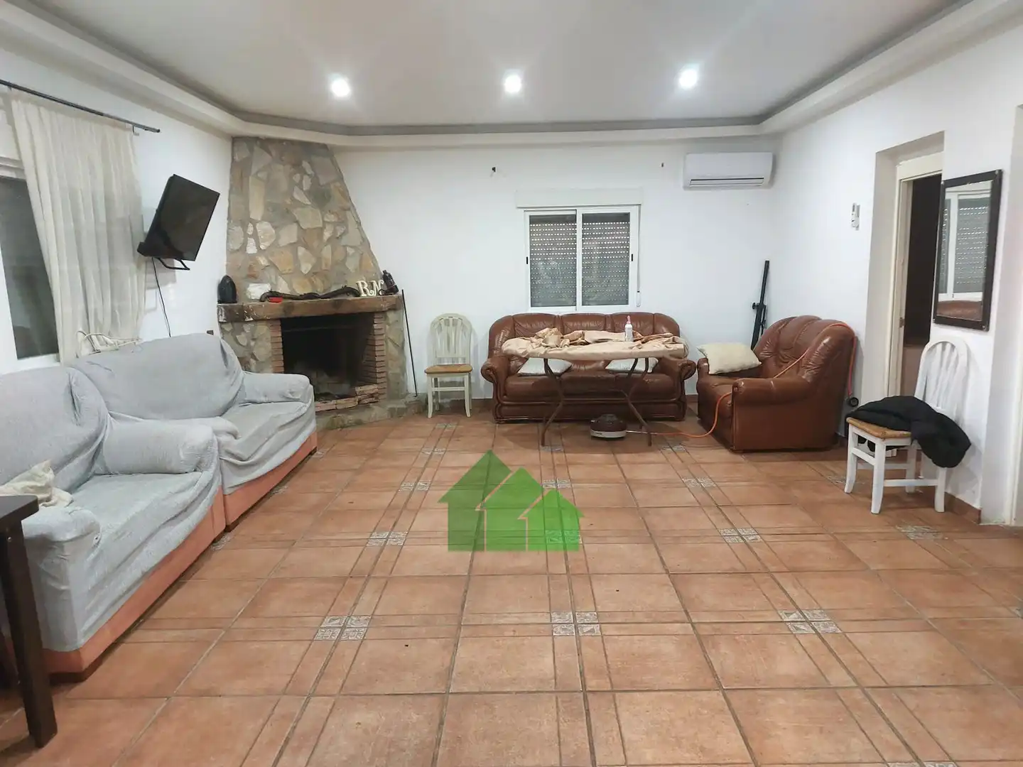 Sala de estar de Casa o chalet en venta en Montijo con Aire acondicionado, Piscina y TV