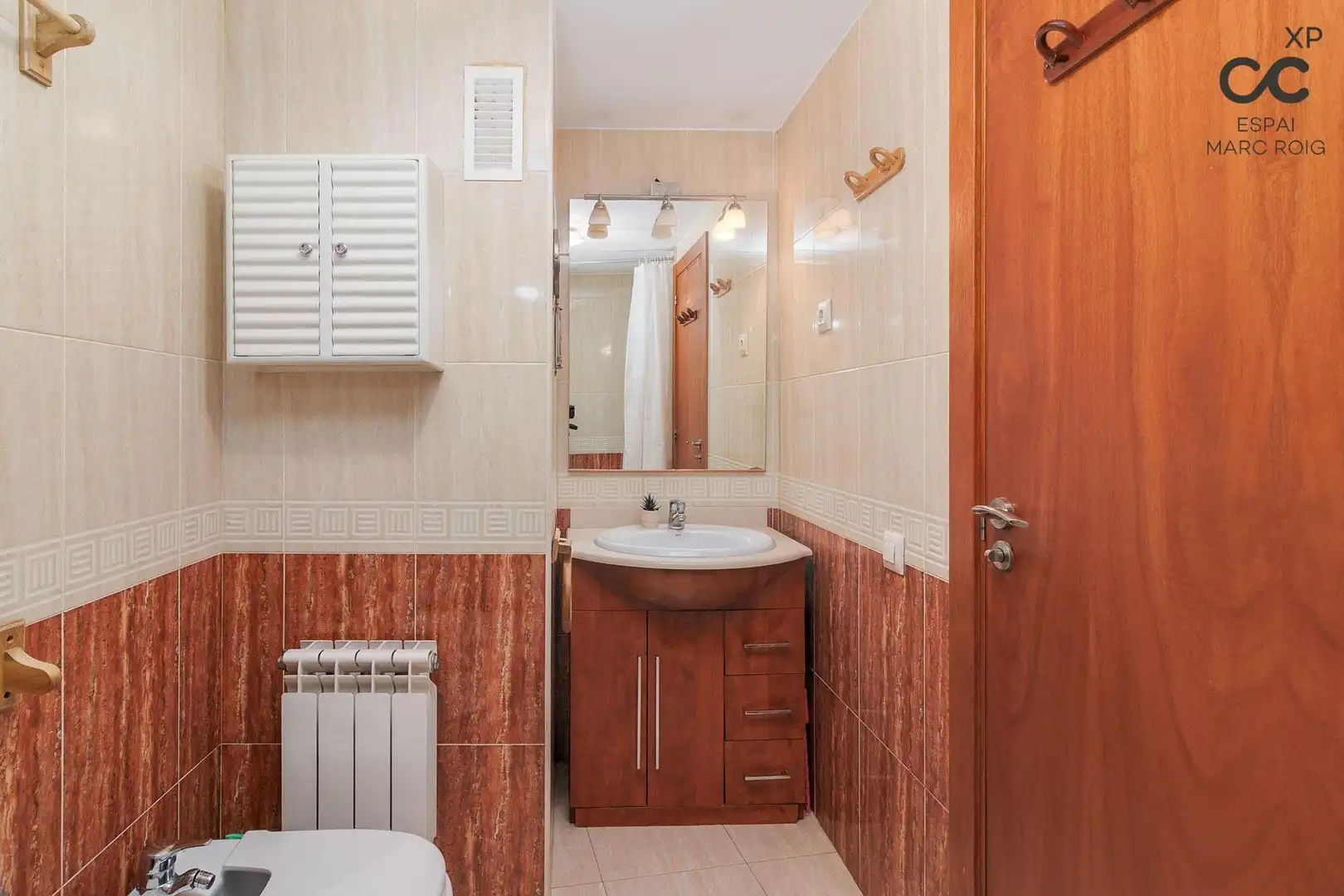 Badezimmer von Wohnung zum Verkauf in Figueres mit Heizung, Terrasse und Möbliert