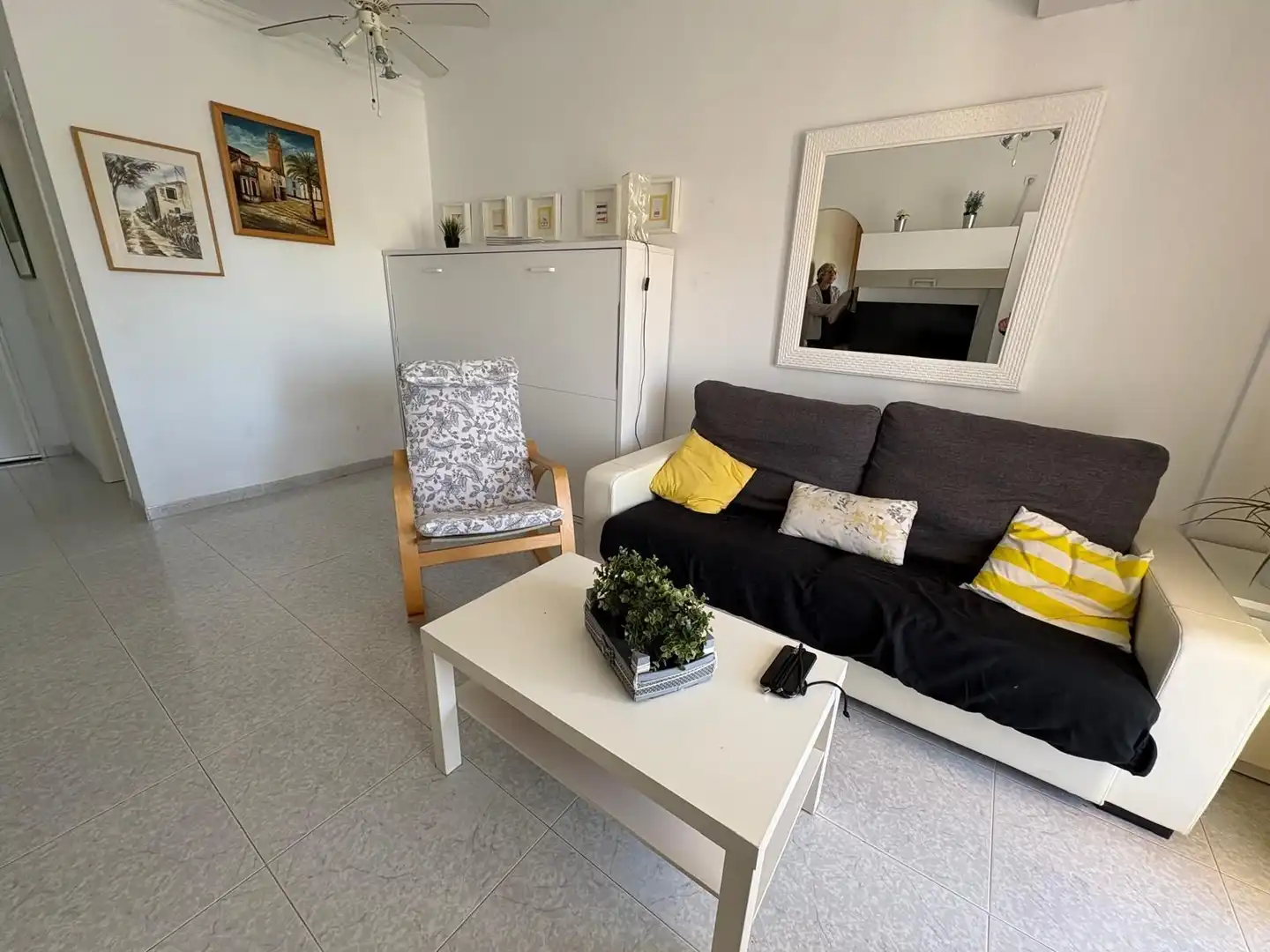 Sala d'estar de Apartament de lloguer en Torrox amb Terrassa i Piscina comunitària