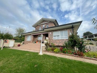 Chalet con jardín en venta en Calle SORRIBA
