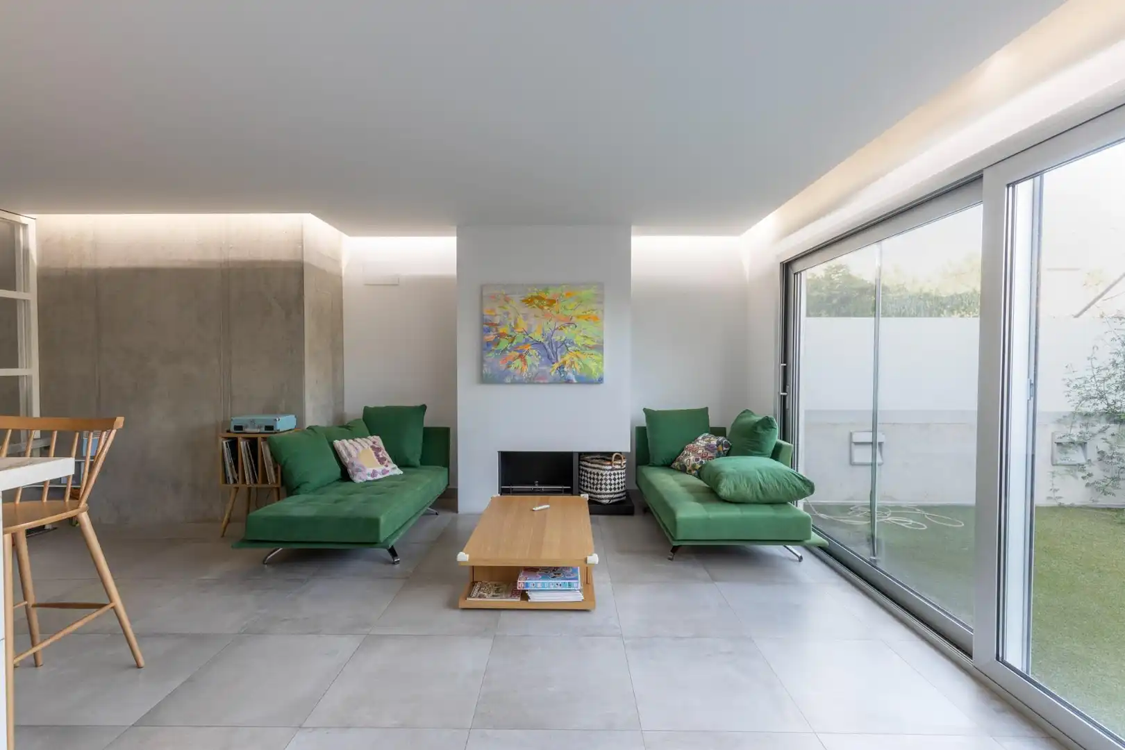 Sala d'estar de Casa o xalet en venda en Granada amb Calefacció, Jardí privat i Terrassa