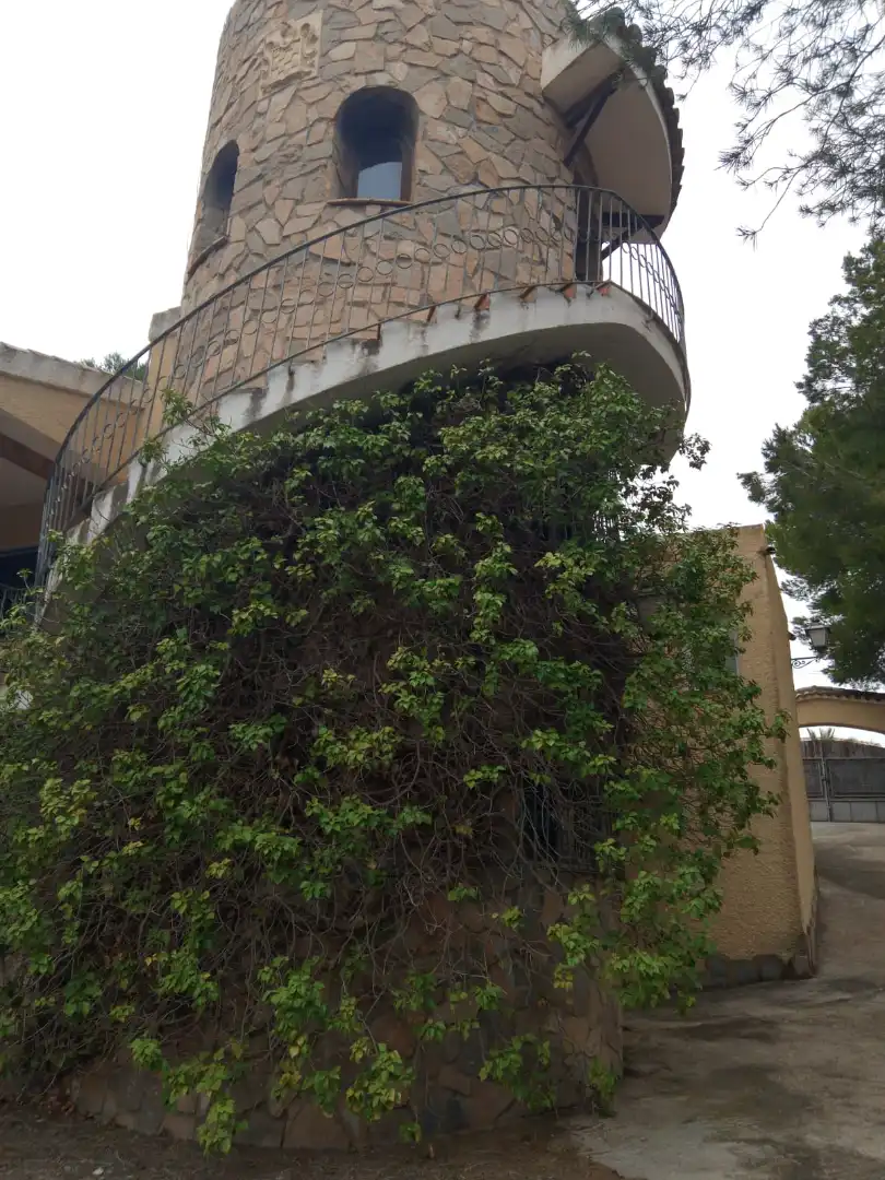 Vista exterior de Casa o xalet en venda en Tibi amb Calefacció, Jardí privat i Terrassa