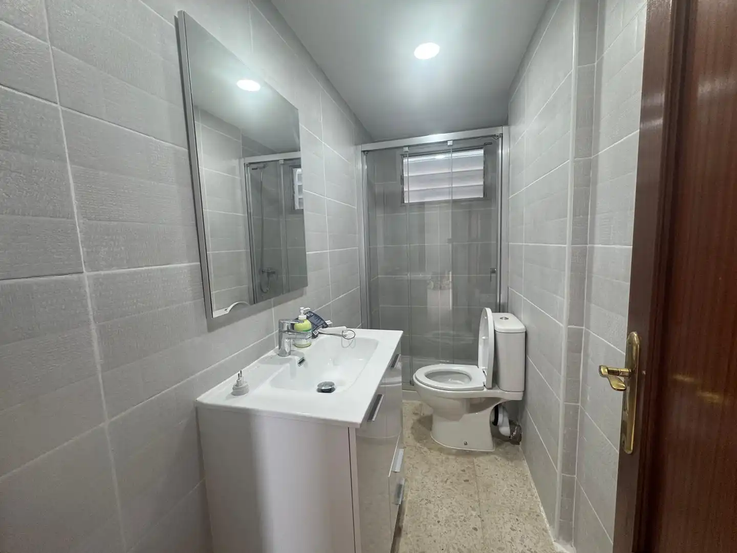 Baño de Piso de alquiler en Santa Cruz de Tenerife con Balcón