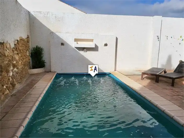 Piscina de Casa adosada en venda en Lora de Estepa amb Piscina