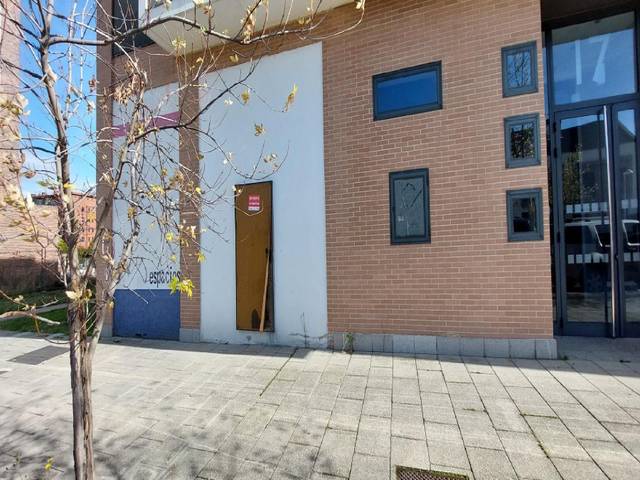 Local comercial en Venta en Salburua - Arantzabela