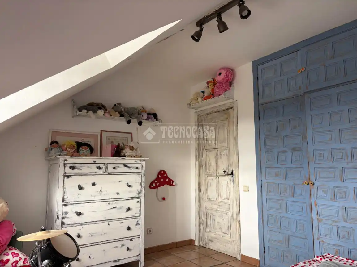 Bedroom of Houses for sale in Valdetorres de Jarama  with Heating, Private garden and Swimming Pool