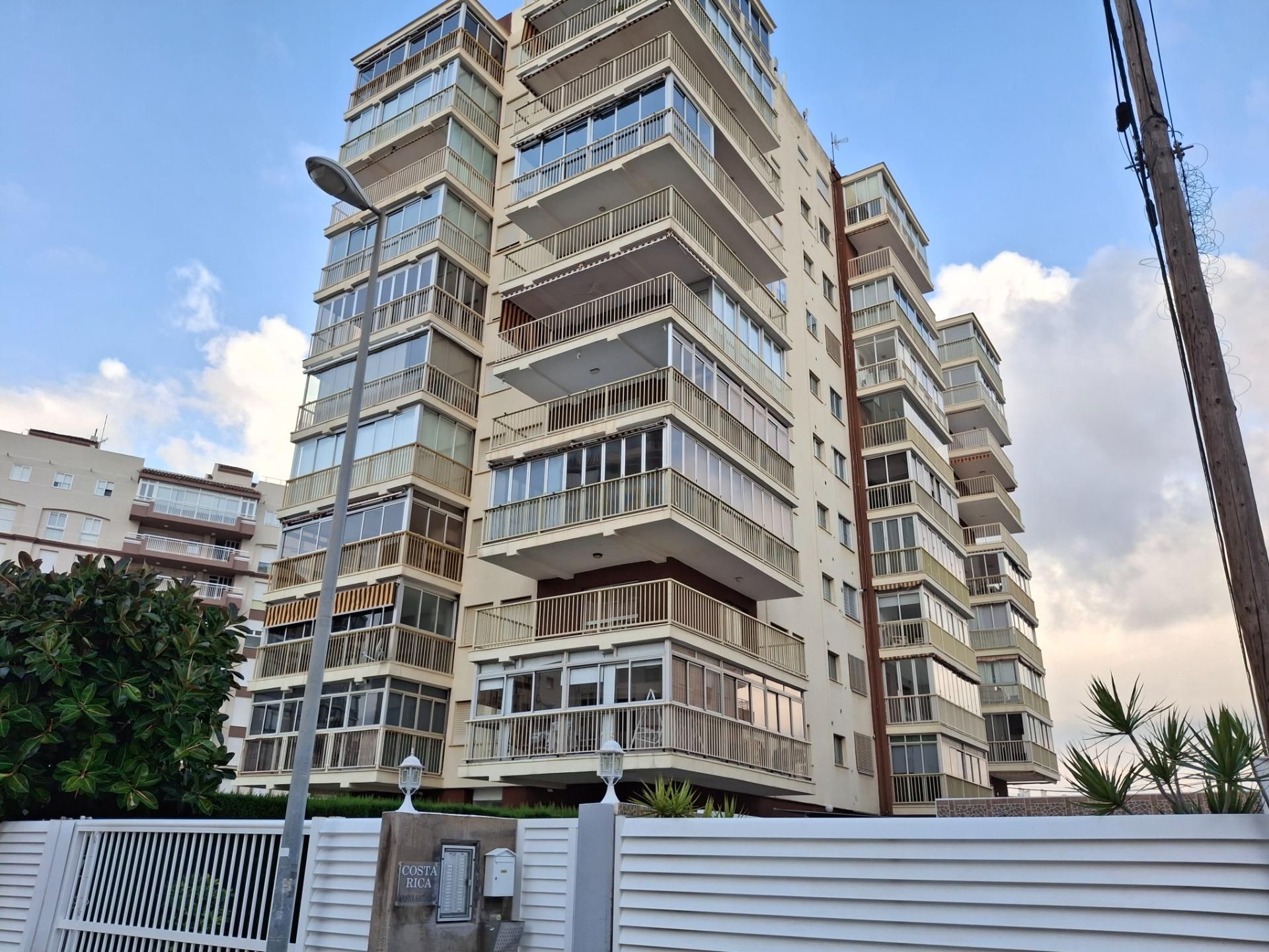 Exterior view of Apartment to rent in Benicasim / Benicàssim  with Air Conditioner, Private garden and Terrace