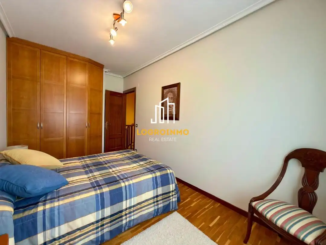 Bedroom of Flat for sale in  Logroño  with Heating, Storage room and Swimming Pool