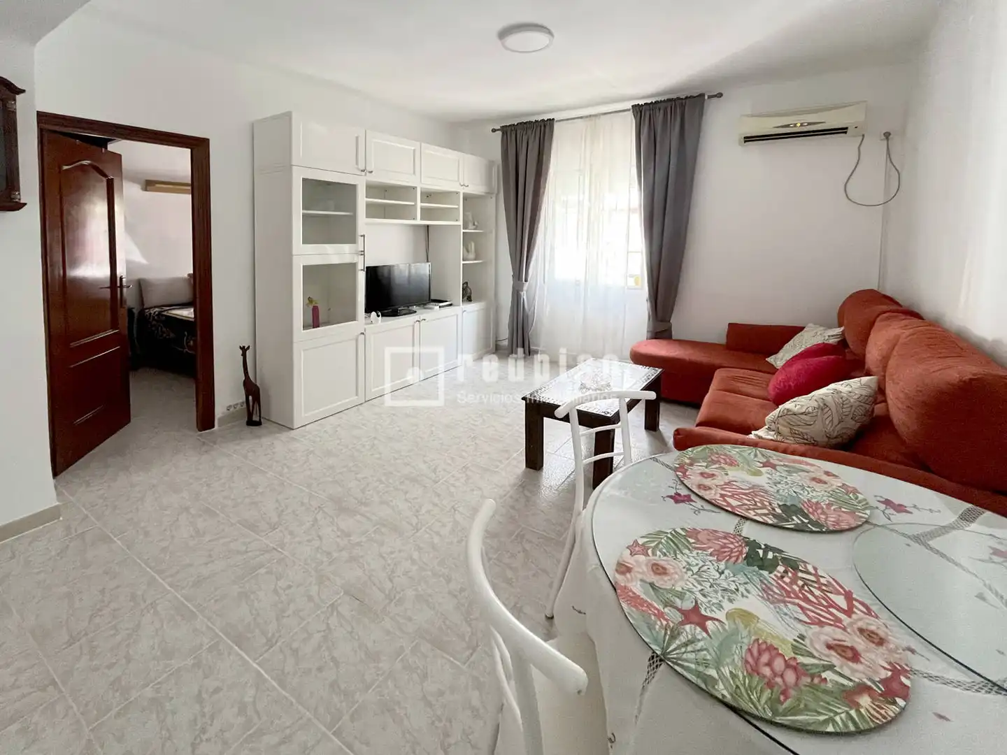 Sala d'estar de Pis de lloguer en Sevilla amb Aire condicionat, Calefacció i Terrassa