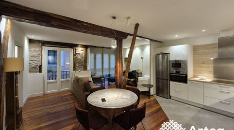 Foto 2 de Piso en venta en Kapelagile Kalea, Casco Viejo, Bilbao