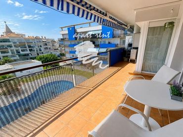 Flat with balcony for sale in Puerto Marina