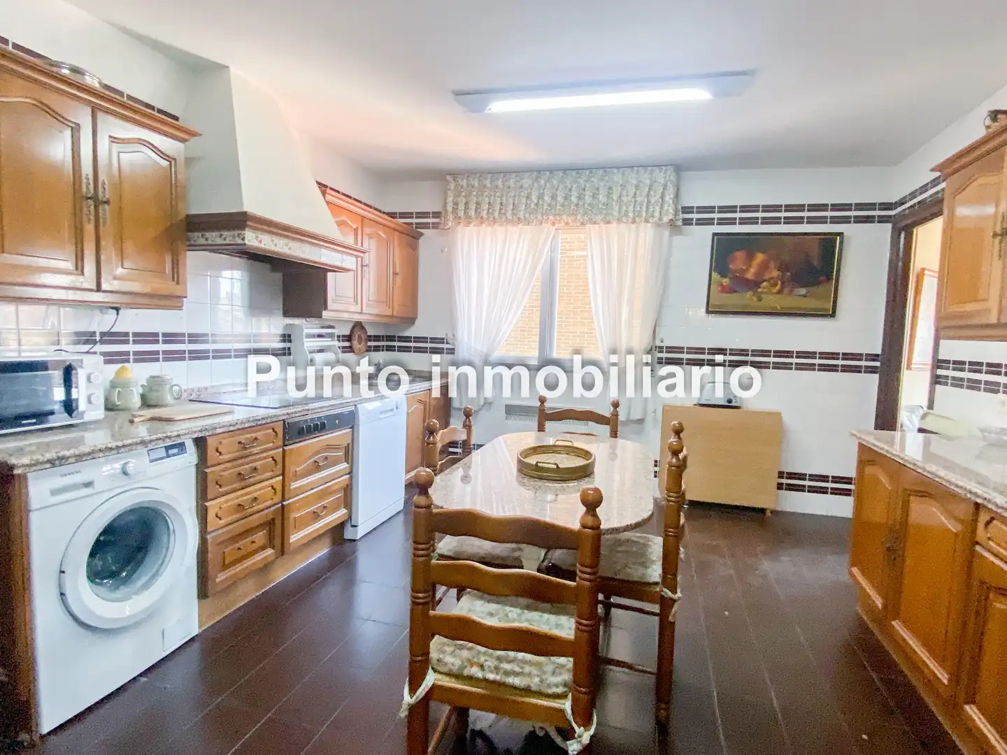 Cuina de Pis en venda en Valladolid amb Calefacció, Parquet i Terrassa