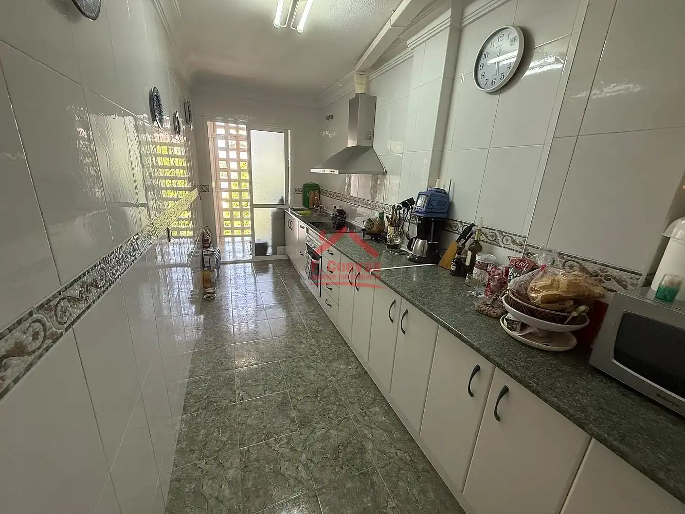 Cuina de Apartament en venda en Vélez-Málaga amb Terrassa i Forn