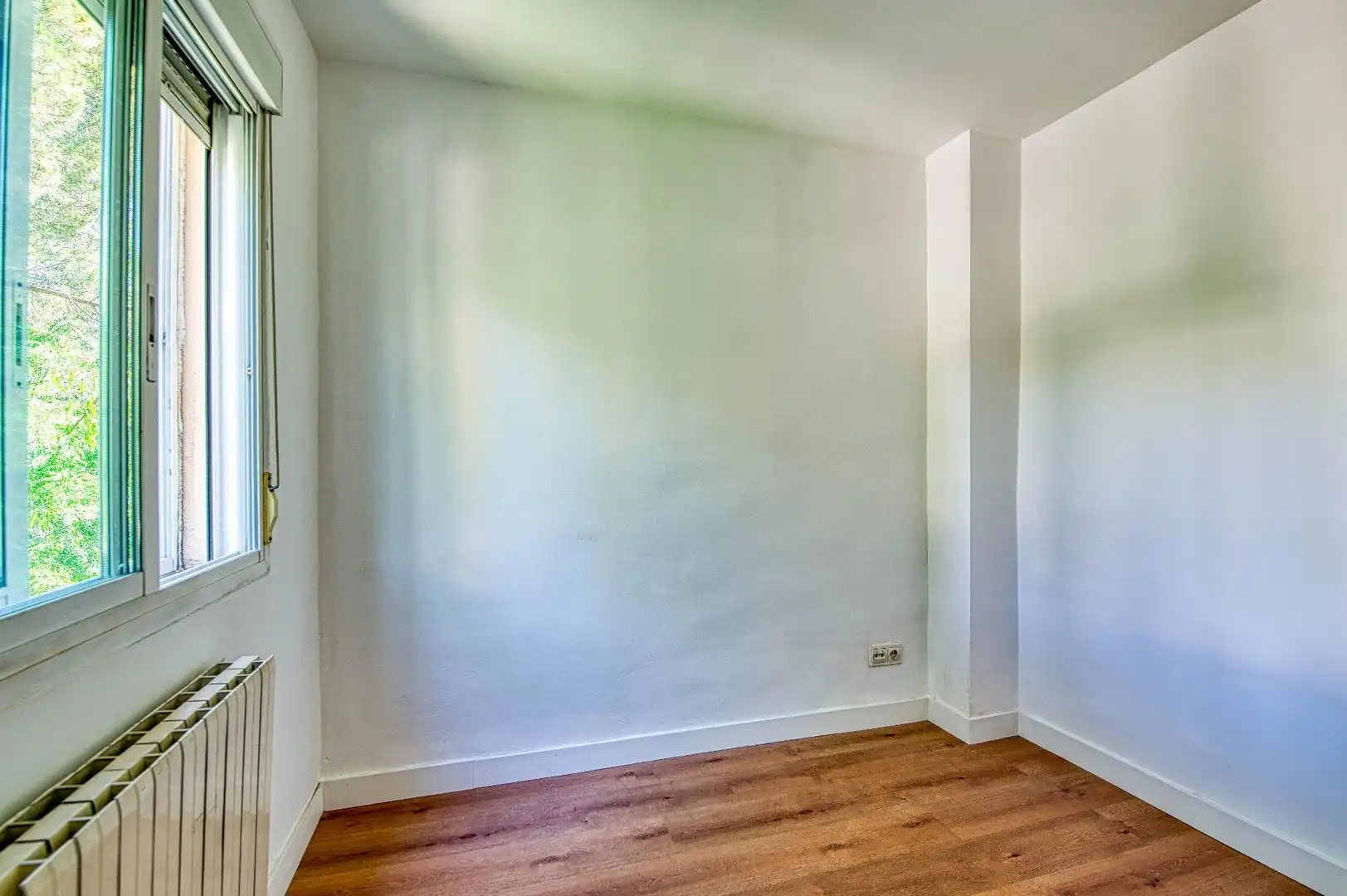 Bedroom of Flat for sale in Madrid