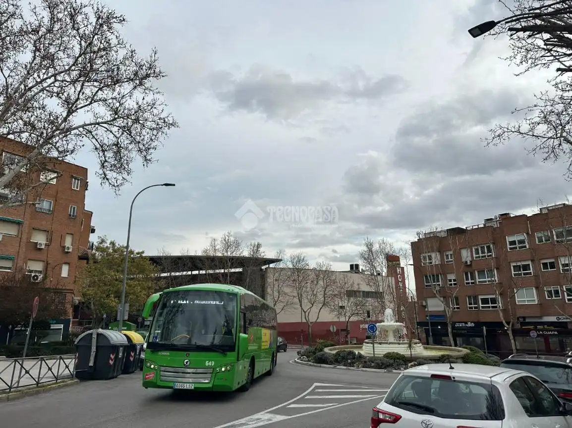 Vista exterior de Pis en venda en San Sebastián de los Reyes amb Terrassa i Balcó