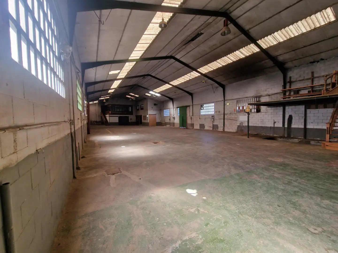 Nau industrial en venda en Oviedo 