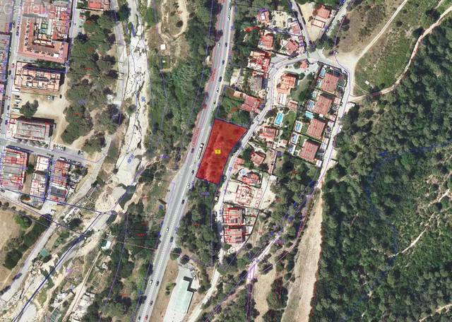 Terreno residencial en Venta en carrer GRACIA A MANRESA 
Carrer Verge de la Mercè en Les Fonts