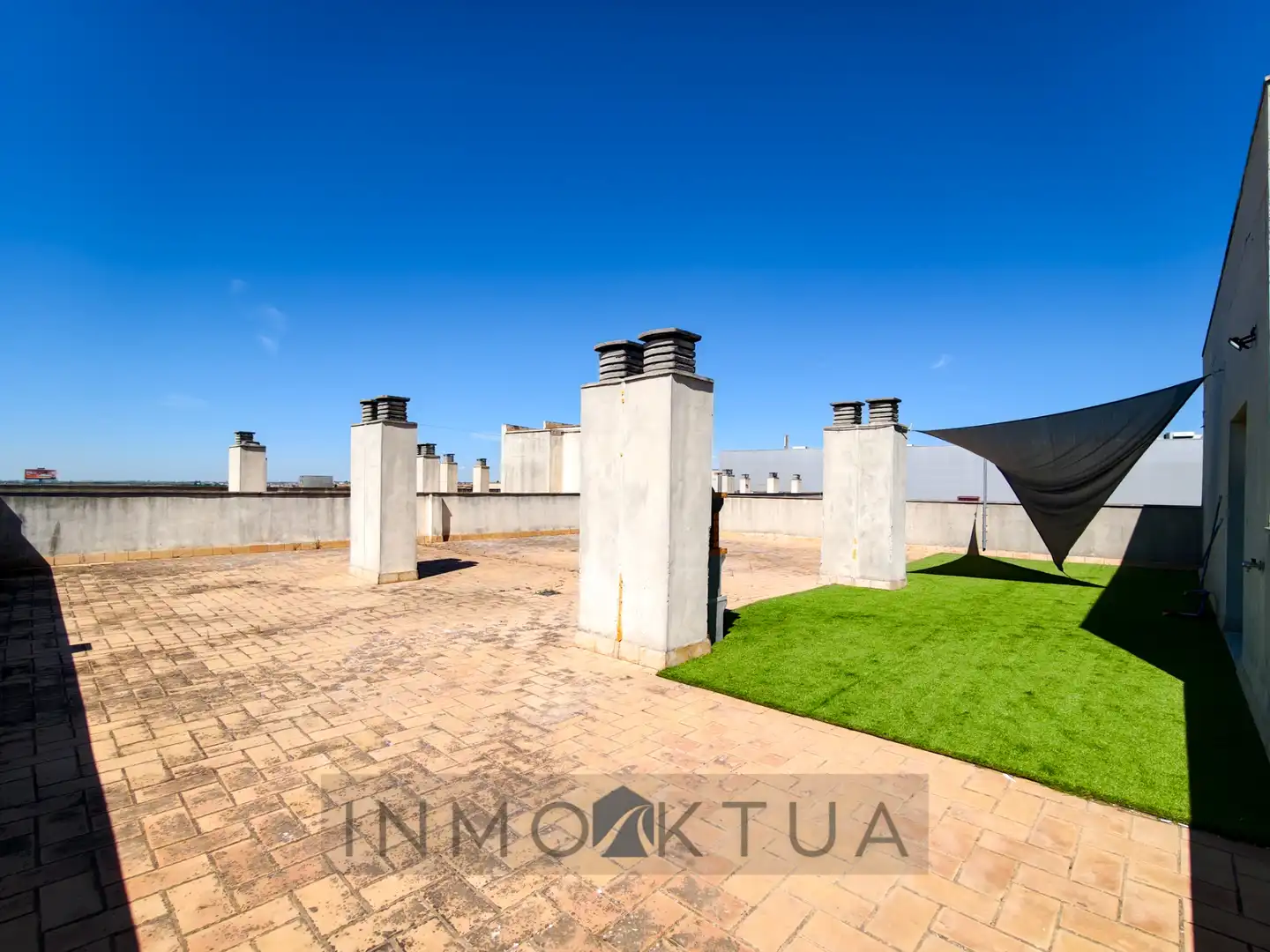Terraza de Piso en venta en Bormujos con Aire acondicionado, Terraza y Amueblado