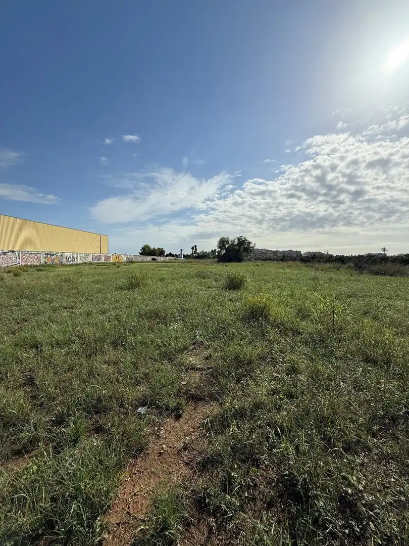 Land for sale in Poio