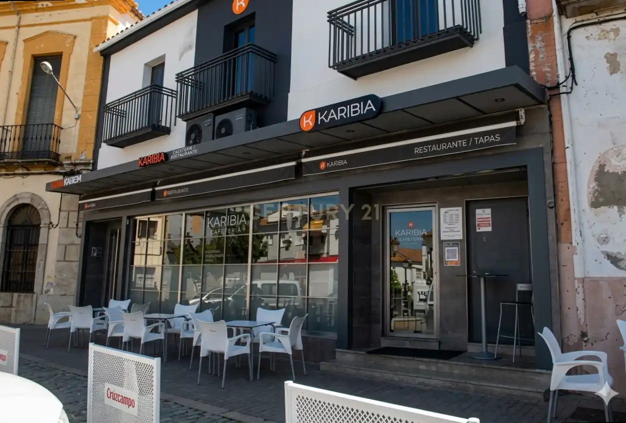 Casa o chalet en venta en Madroñera con Jardín privado, Horno y Lavadora