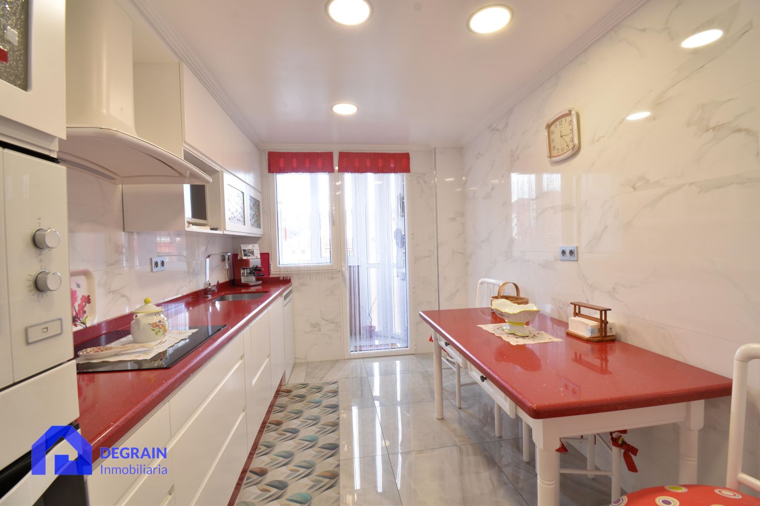 Cuina de Pis en venda en Langreo amb Calefacció i Terrassa