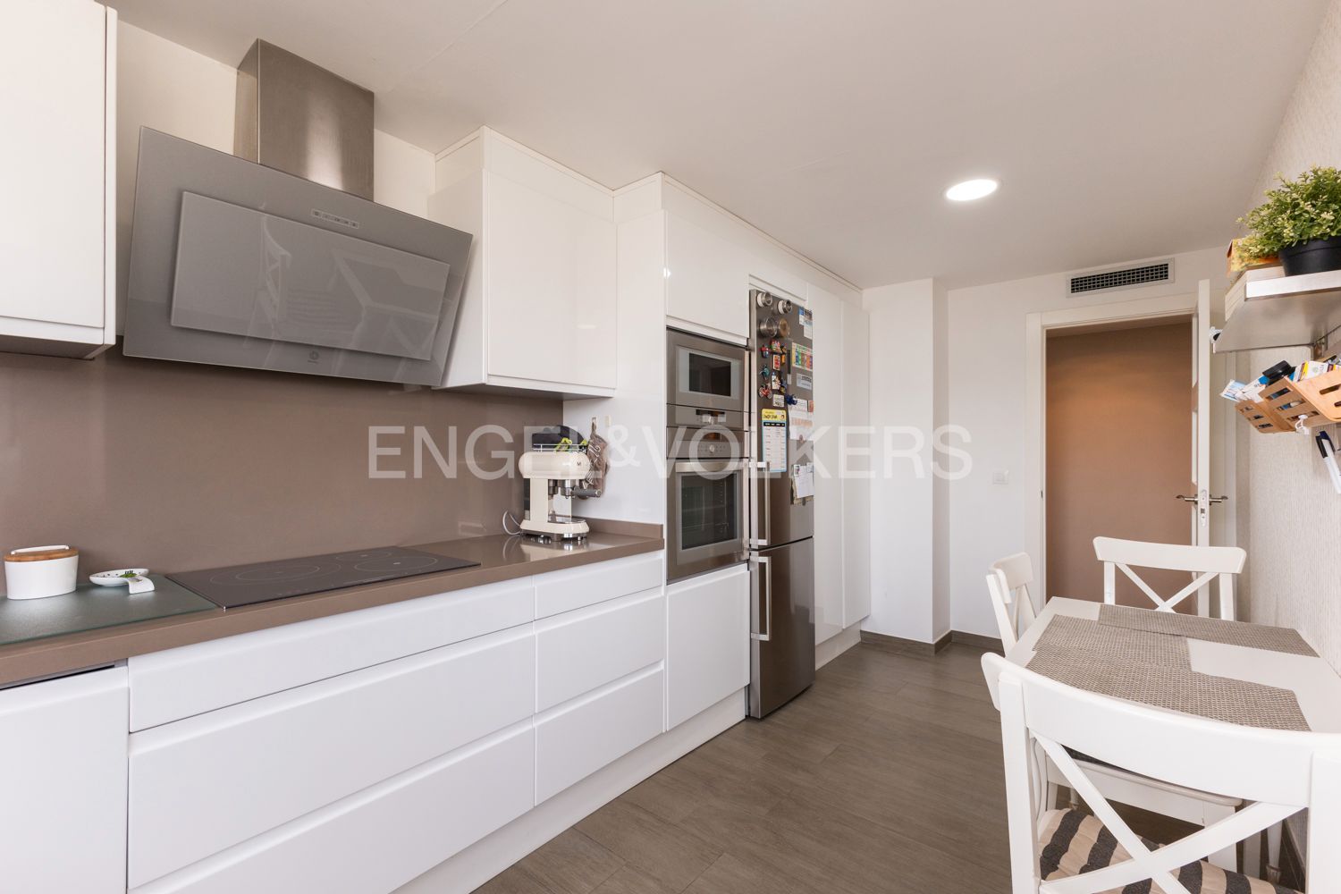 Cocina de Apartamento en venta en Benicasim / Benicàssim con Aire acondicionado, Calefacción y Jardín privado