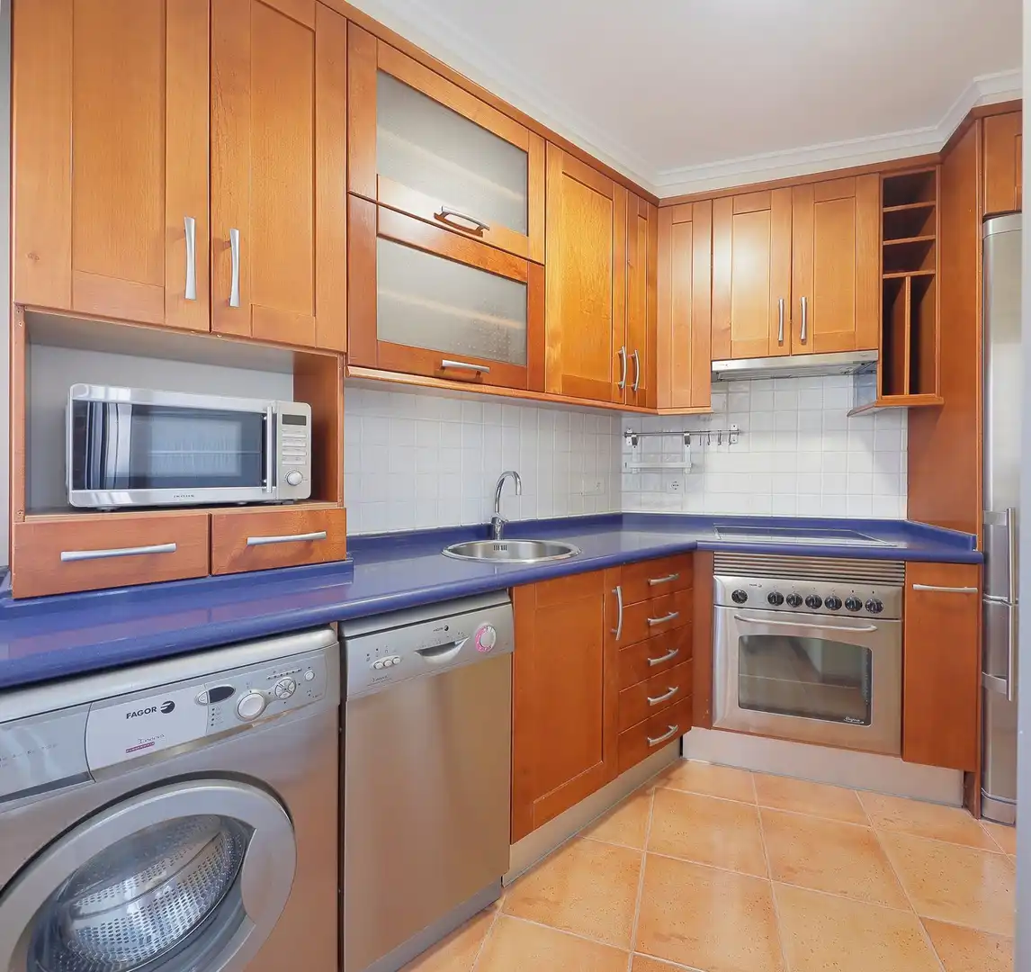 Cocina de Piso de alquiler en Gijón  con Calefacción, Terraza y Trastero