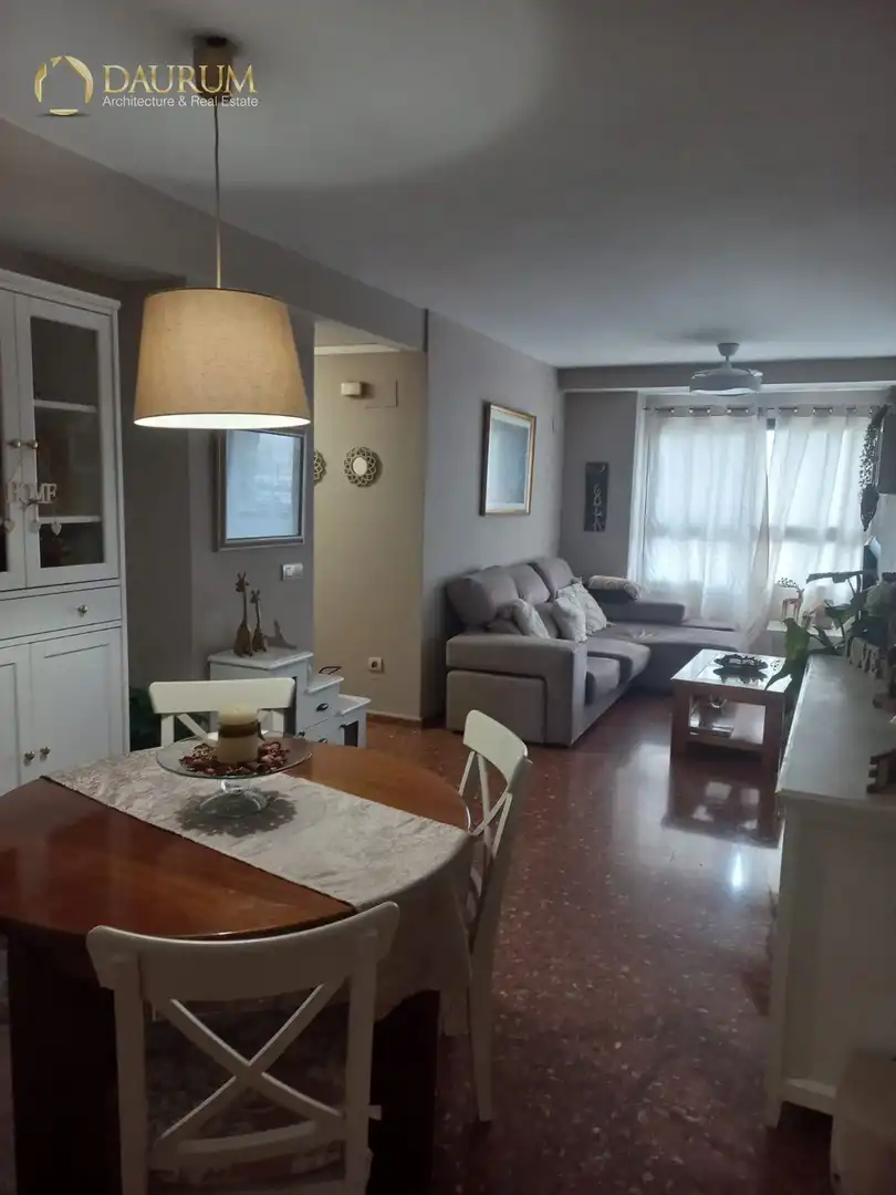 Living room of Flat for sale in Valencia  with Air Conditioner, Heating and Terrace