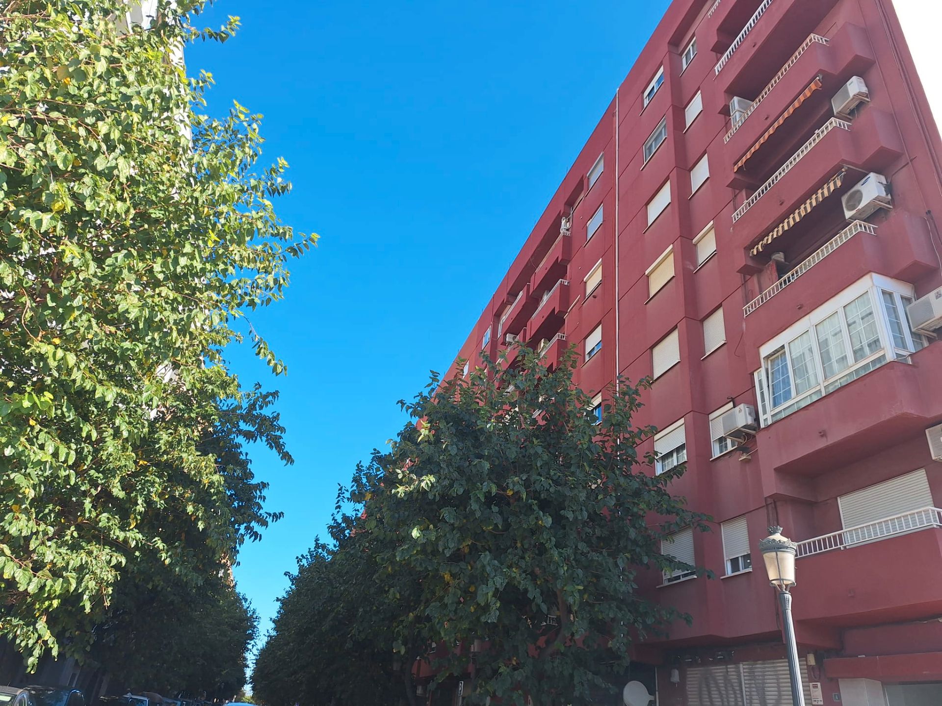 Exterior view of Flat for sale in  Valencia Capital  with Air Conditioner, Furnished and Oven