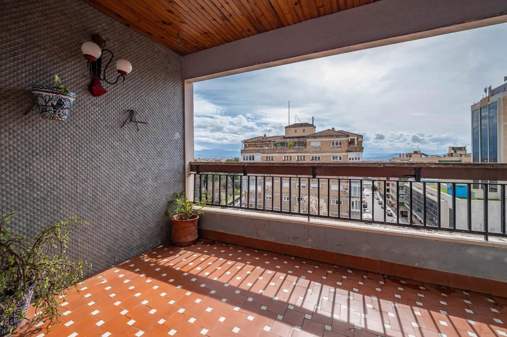 Terraza de Piso en venta en Granada con Terraza, Trastero y Balcón