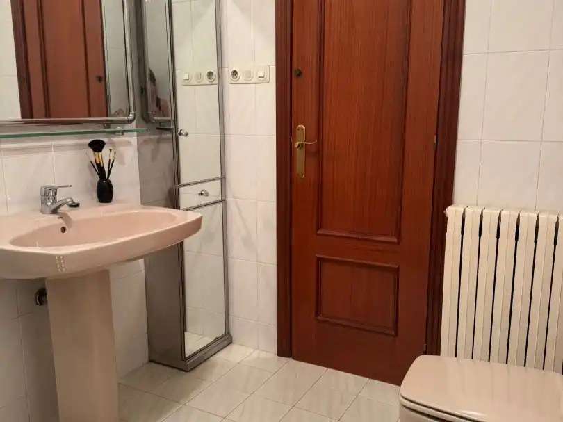 Casa aparellada en venda a Carrer de Tàrrega 54, imagen 6