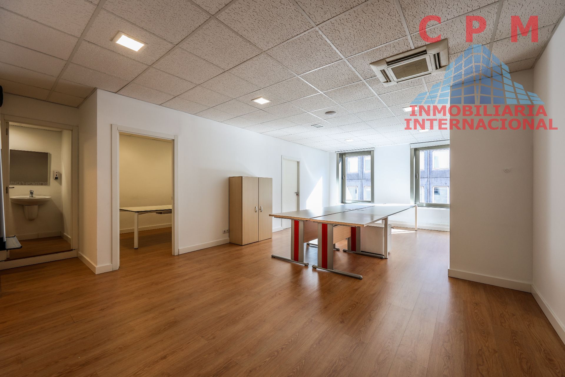 Office to rent in  Madrid Capital  with Air Conditioner, Heating and Alarm