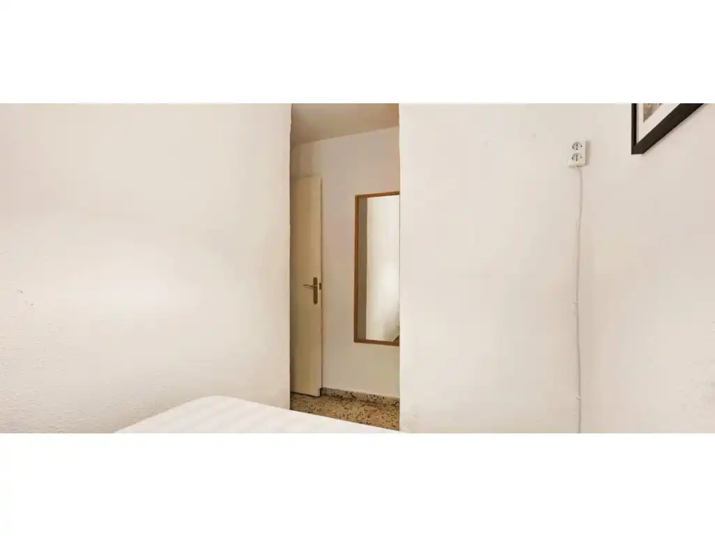 Habitación de Piso en venta en Calles con Aire acondicionado, Balcón y Internet