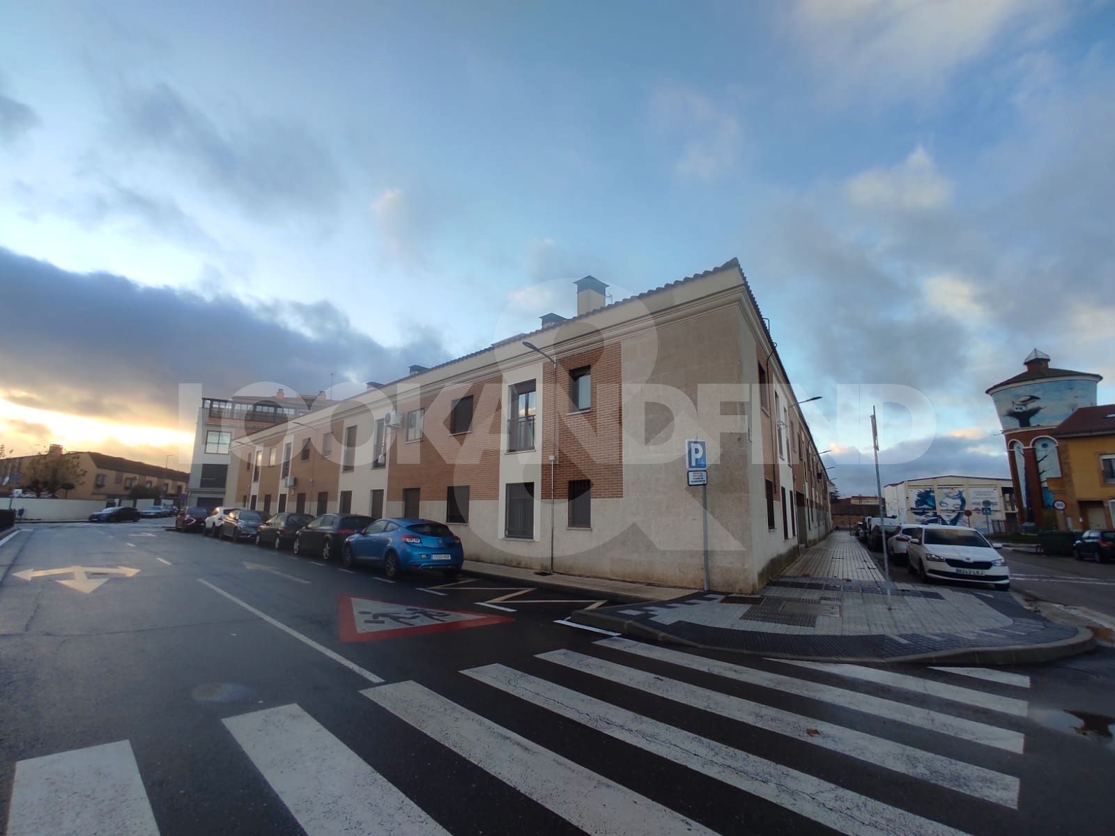 Vista exterior de Piso en venta en Castellanos de Moriscos con Calefacción