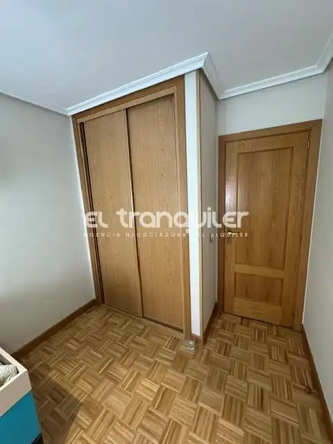 Habitación de Piso de alquiler en Parla con Aire acondicionado, Piscina y Amueblado