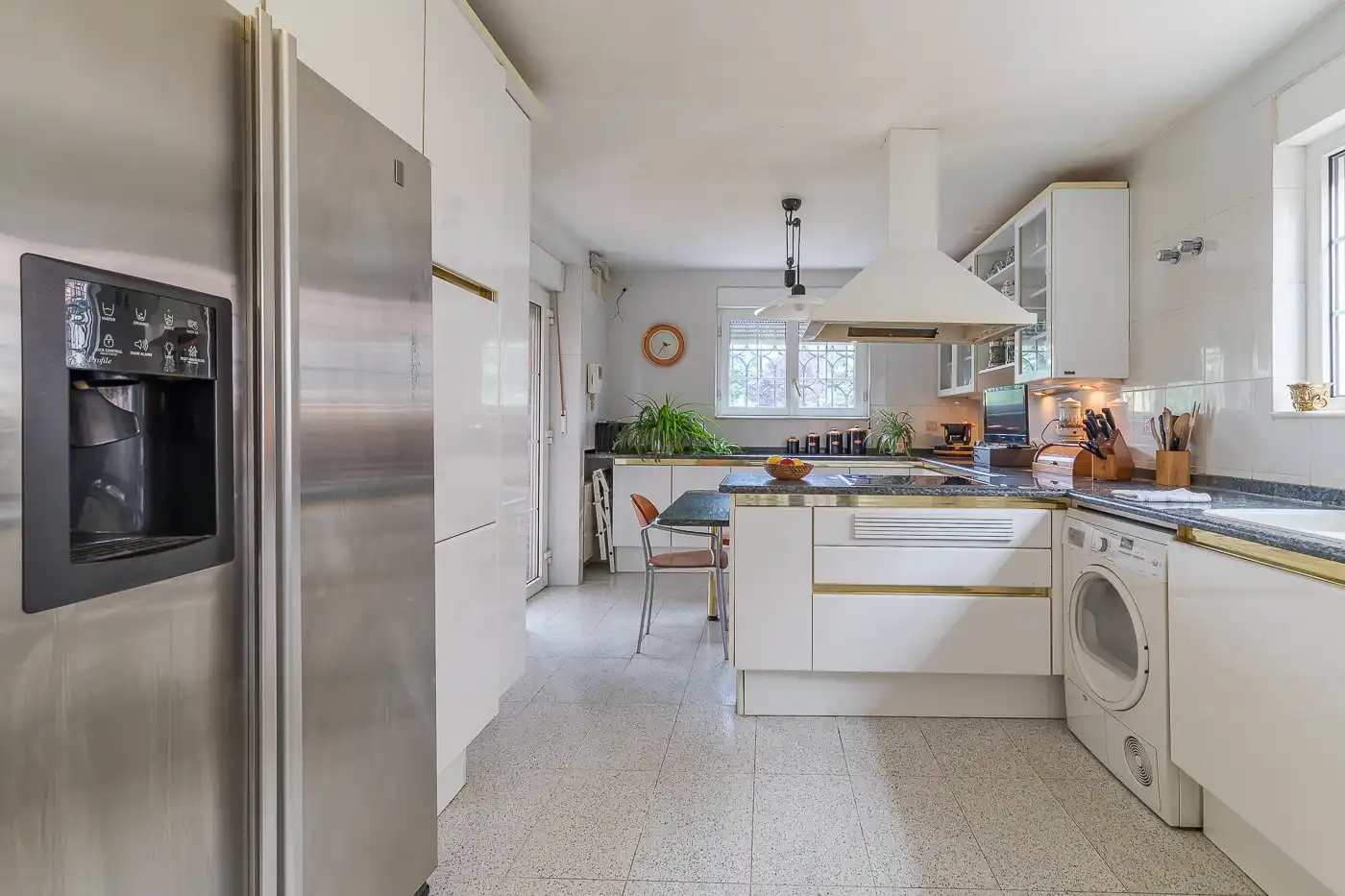 Cuina de Casa o xalet en venda en Pozuelo de Alarcón amb Aire condicionat, Jardí privat i Parquet