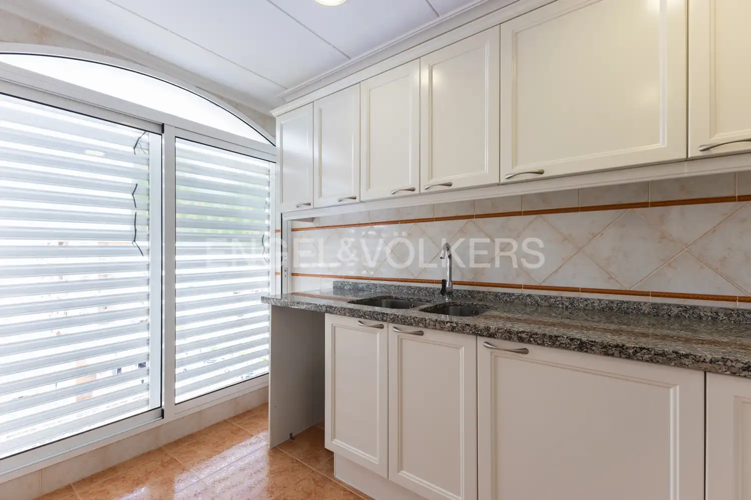 Cuina de Apartament en venda en Cullera amb Aire condicionat, Calefacció i Terrassa