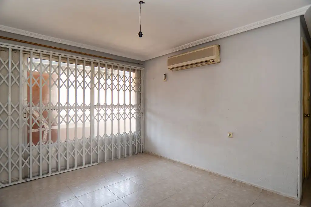 Piso en venta en Pedanías Oeste