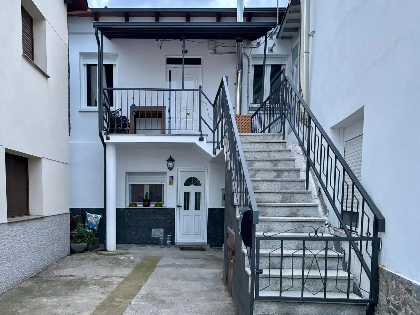 Vista exterior de Apartamento de alquiler en Castropodame con Terraza y Amueblado