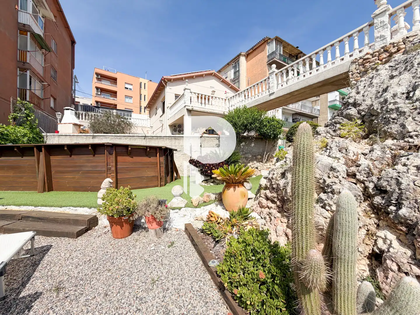 Vista exterior de Casa o xalet en venda en El Papiol amb Aire condicionat, Calefacció i Jardí privat