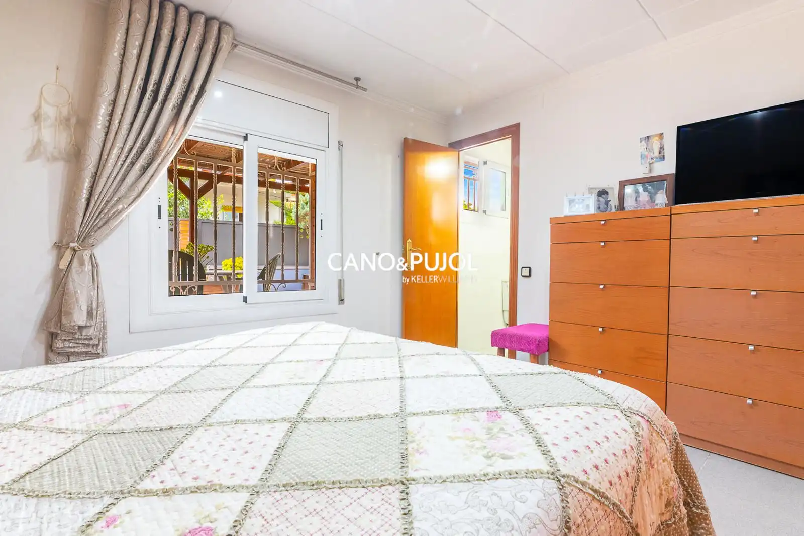 Habitación de Casa o chalet en venta en Terrassa con Aire acondicionado, Calefacción y Terraza