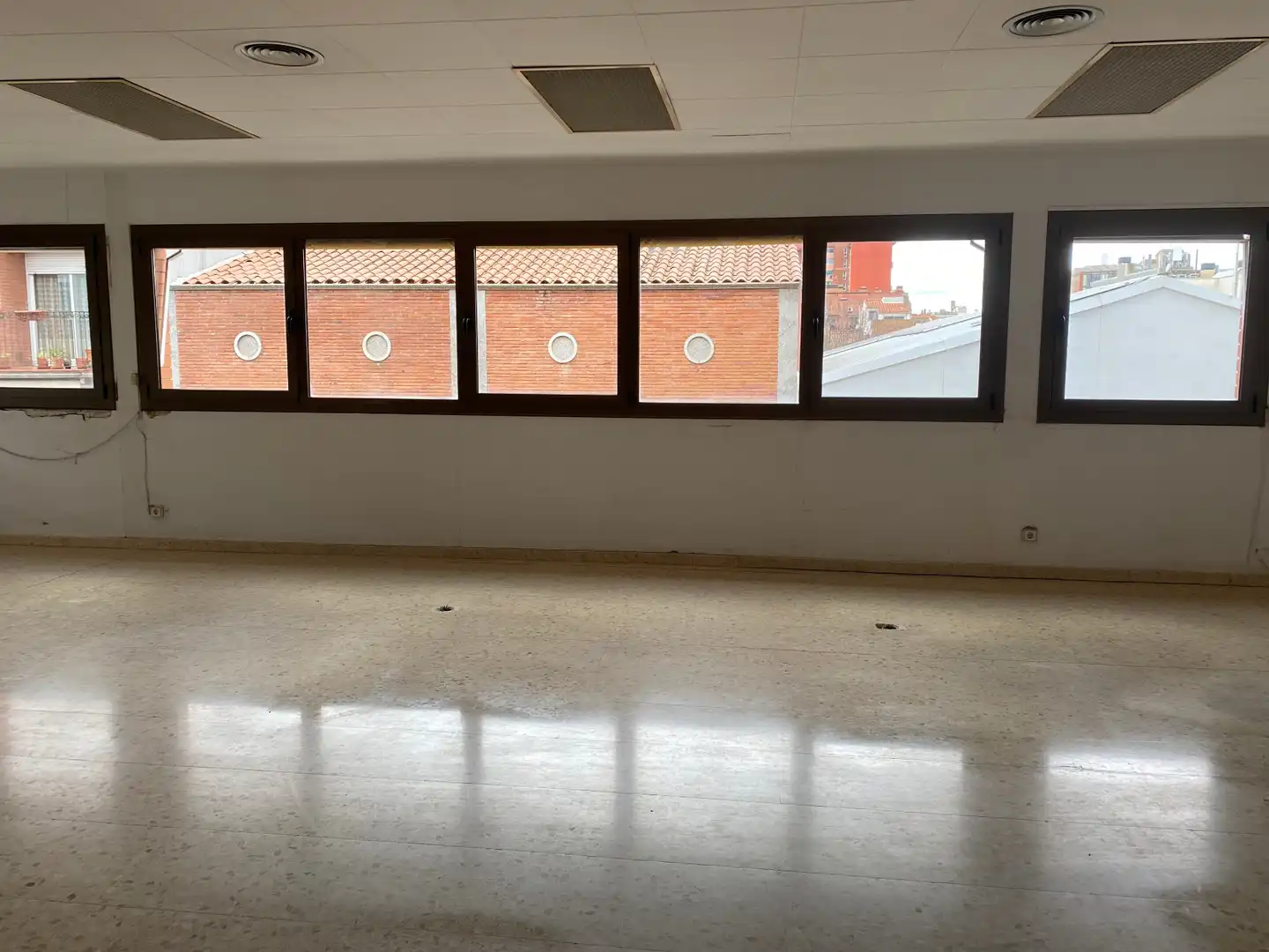 Oficina de alquiler en Sabadell